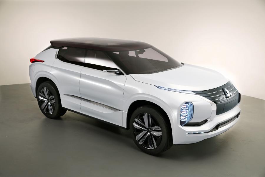  Mitsubishi GT-PHEV Concept 2016 года  (фото 8 из 30)